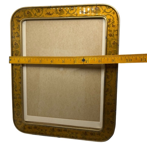 Vintage Yellow Enamel Floral Swivel Back Picture Frame, Rectangular 9x7" - Picture 5 of 10